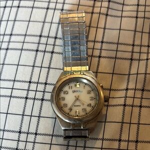 Silver Quartz Watch Globlu vintage